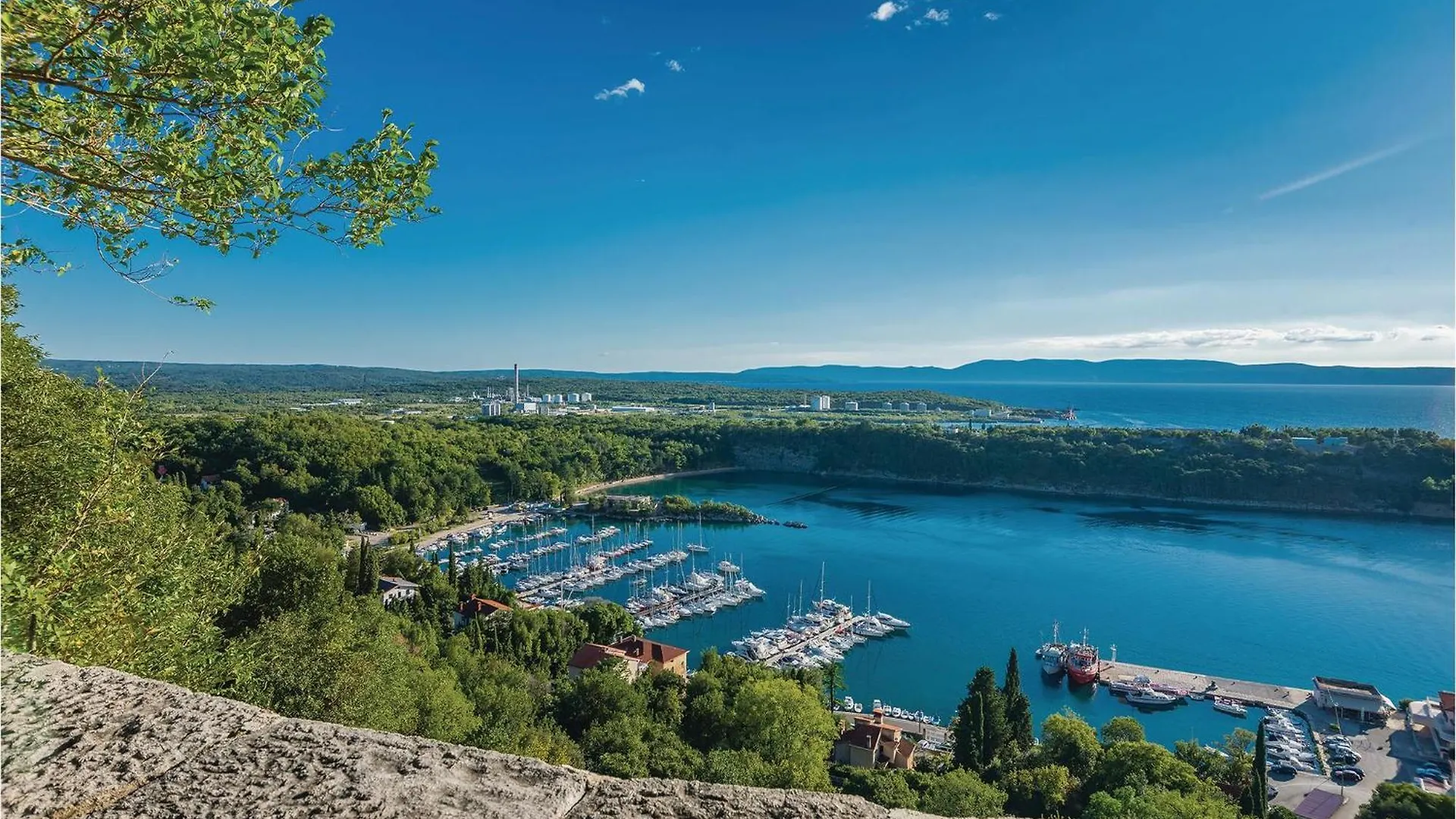 2 Bedroom Pet Friendly Apartment In Omišalj