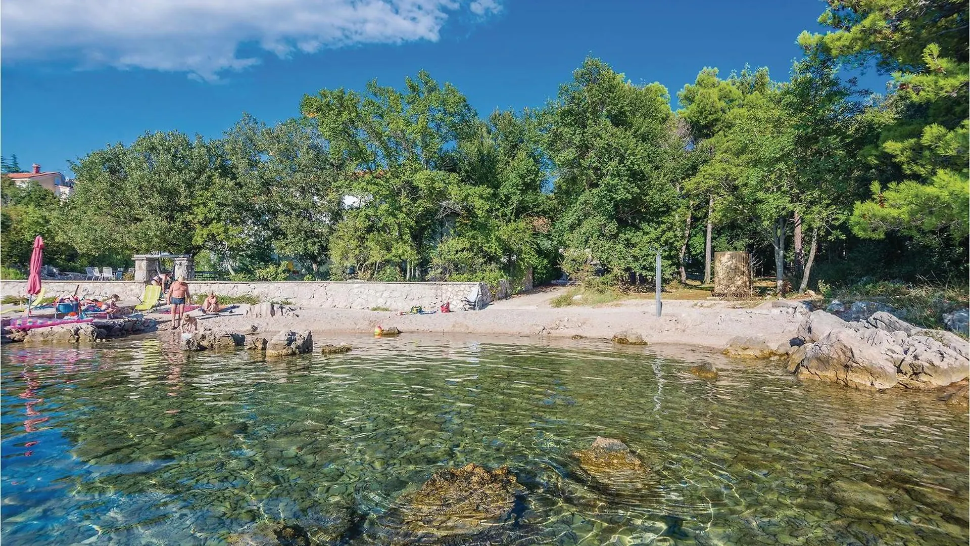 2 Bedroom Pet Friendly Apartment In Omišalj