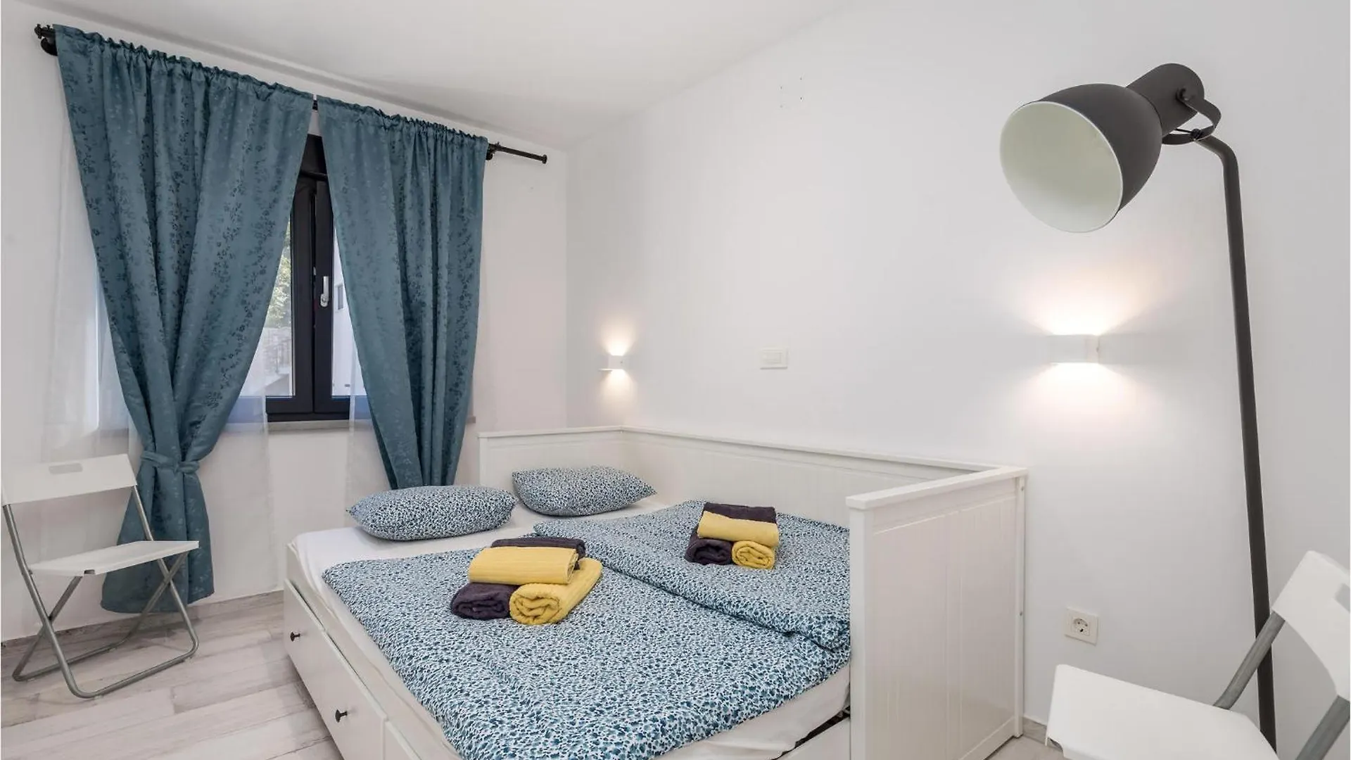 2 Bedroom Pet Friendly Apartment In Omišalj